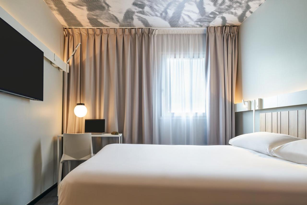 Ibis Clamart Paris Velizy Экстерьер фото